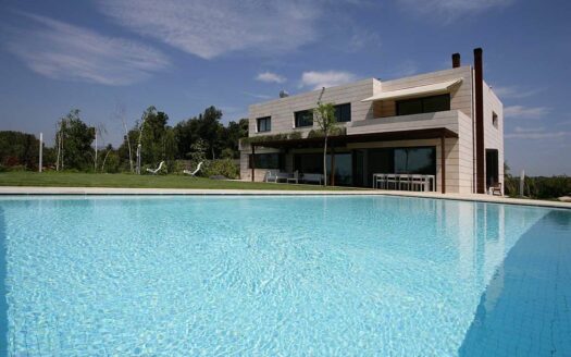 Property-Girona-Luxusvilla-schwimmbad