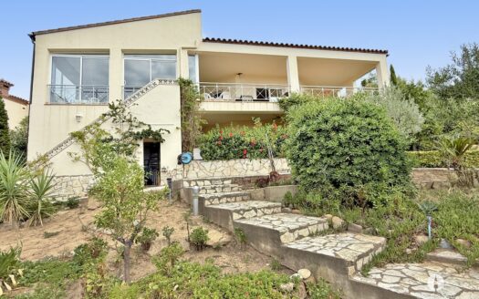 Villa de luxe avec vue sur la baie de Roses – Piscine intérieure, appartement indépendant, exposition plein Sud
